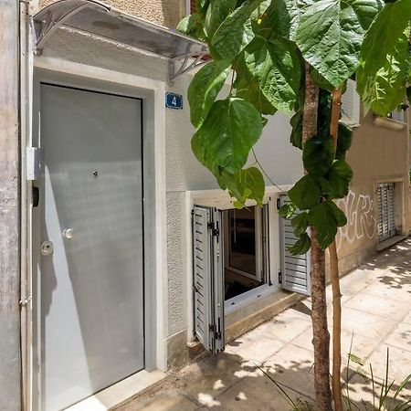 Hilton Area Brand New Comfortable Apartment Atina Dış mekan fotoğraf