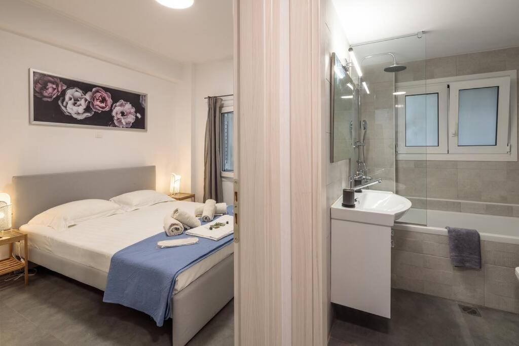 Hilton Area Brand New Comfortable Apartment Atina Dış mekan fotoğraf